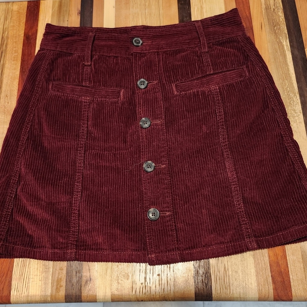 American Eagle Outfitters high-waisted courderoy burgundy mini skirt (size 00)
